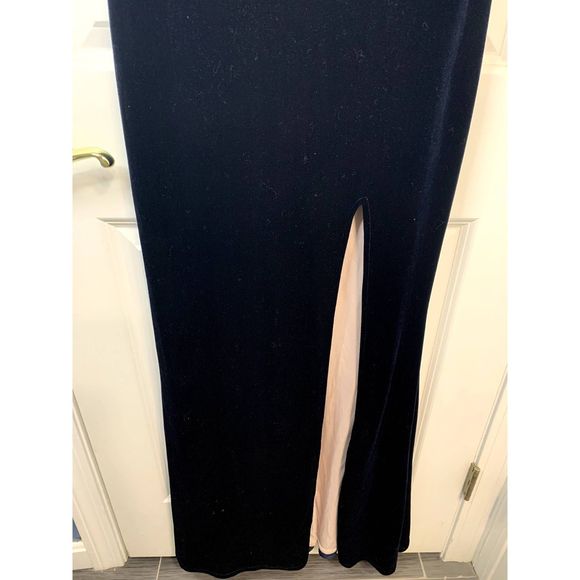 City Triangles Notched Off the Shoulder Blue Velvet Gown With Slit Size 6 - NWT - Picture 9 of 10